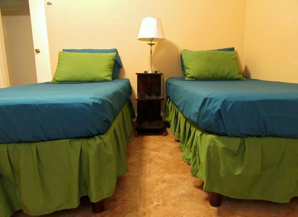 Centrally Located Guest Apartments Kingston Exterior foto