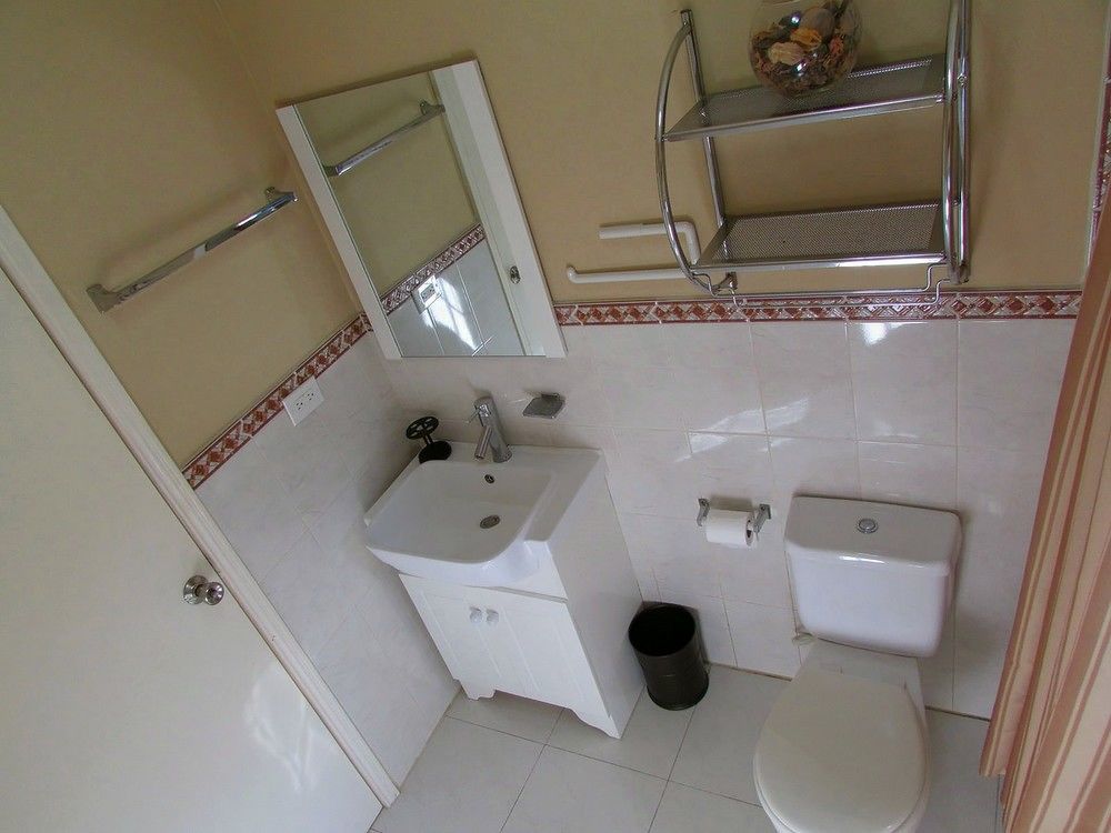 Centrally Located Guest Apartments Kingston Exterior foto