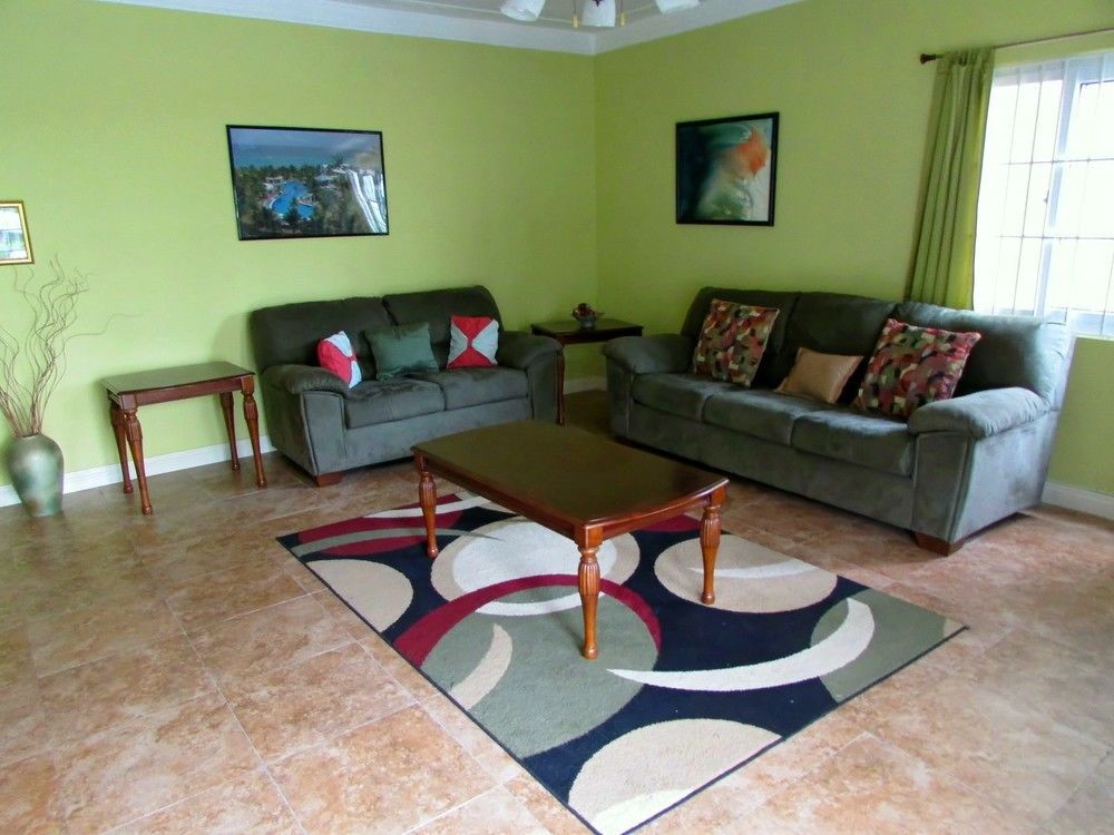 Centrally Located Guest Apartments Kingston Exterior foto