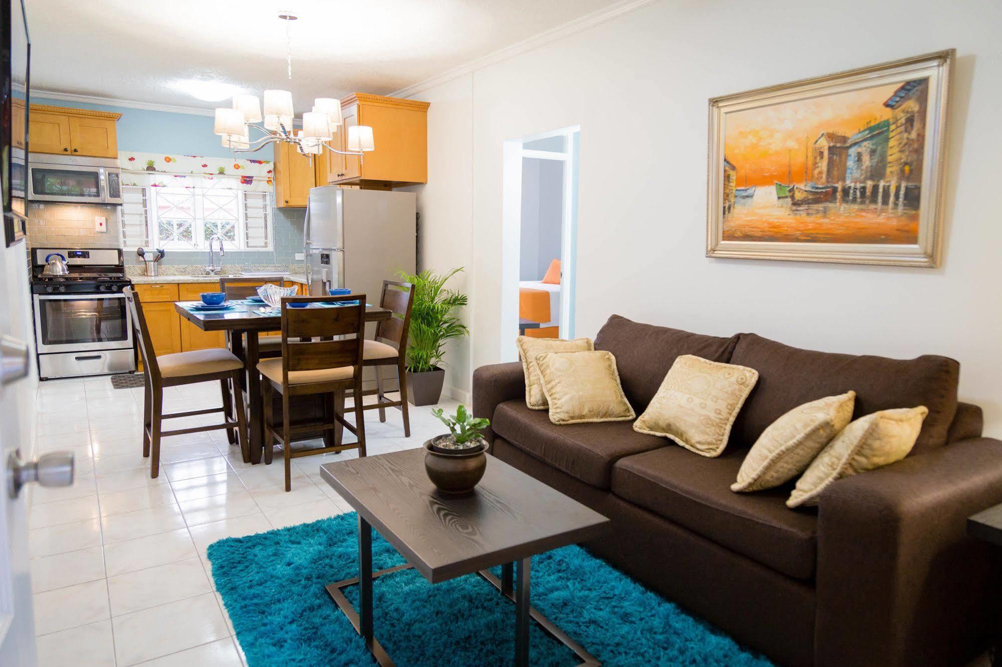Centrally Located Guest Apartments Kingston Exterior foto