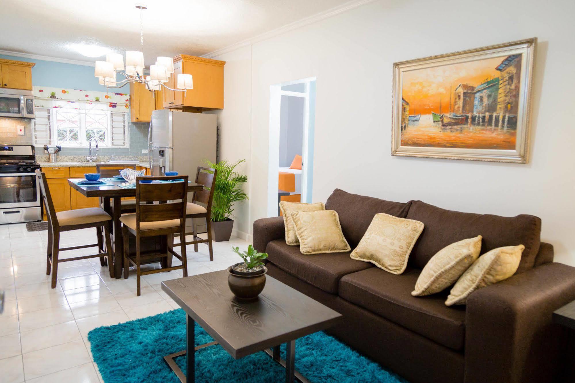 Centrally Located Guest Apartments Kingston Exterior foto